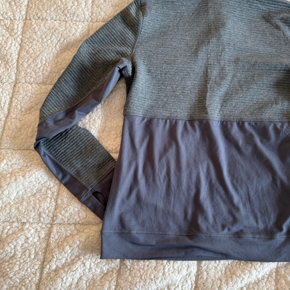 Adidas Women's Climalite 1/2 Zip Fleece Striped Pullover - Onyx Silver / M - Picture 10 of 11